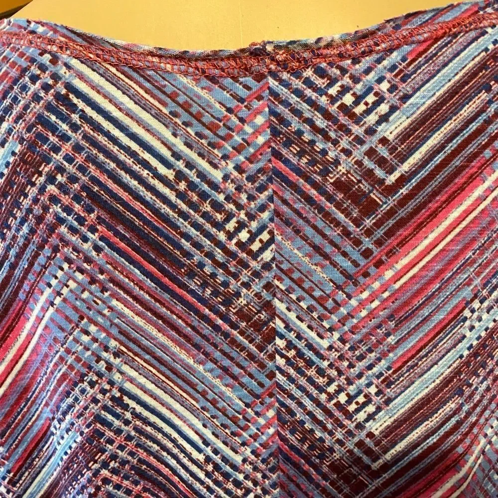 💡3/$15💡Striped Tunic by C Size XL - Picture 4 of 4